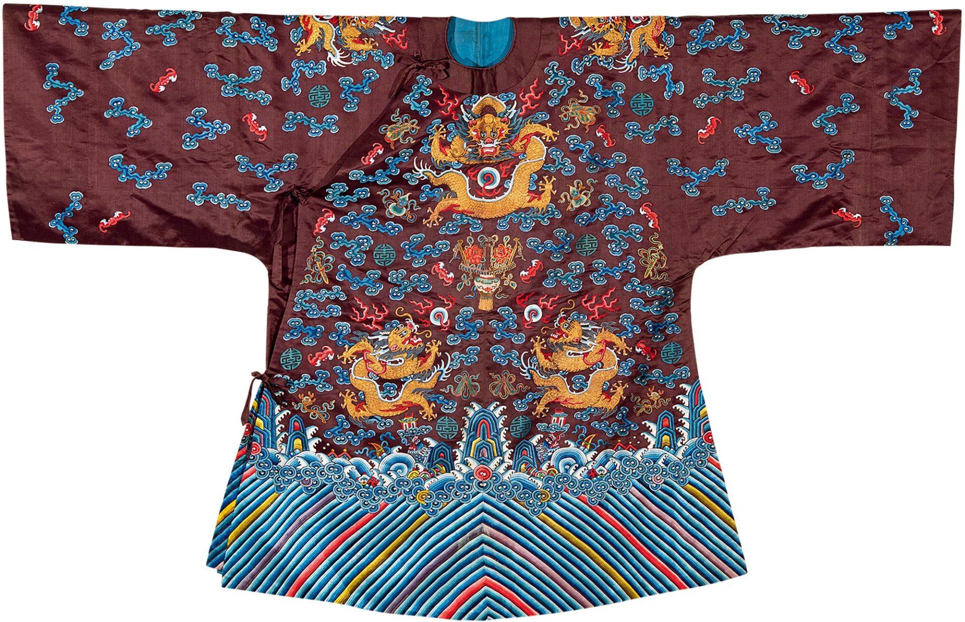 清 袶色地彩绣龙纹女袍