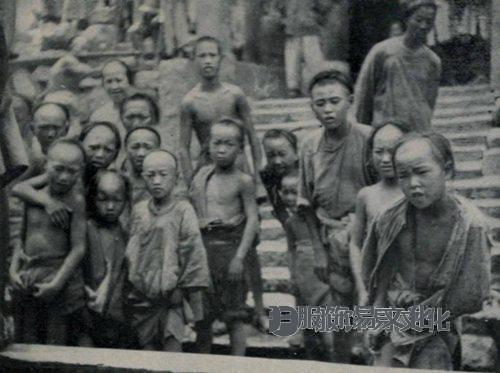 中国的乡村生活-服饰易文化翻译