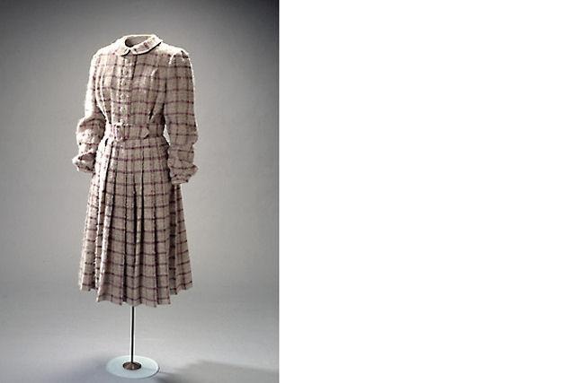兔毛女童连衣裙，1943-44 年