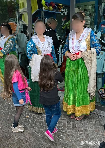 阿尔巴尼亚服饰