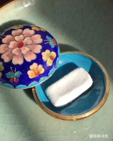 什么是中国传统化妆？ (1)