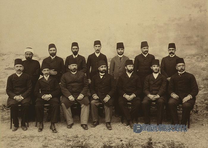 哈斯科伊（Hasköy）妇女医院医生合影