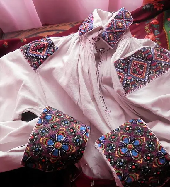 乌兰Boiko服装概述