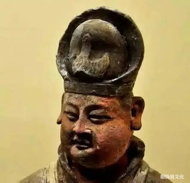 秦汉时期的首服帽子和头饰