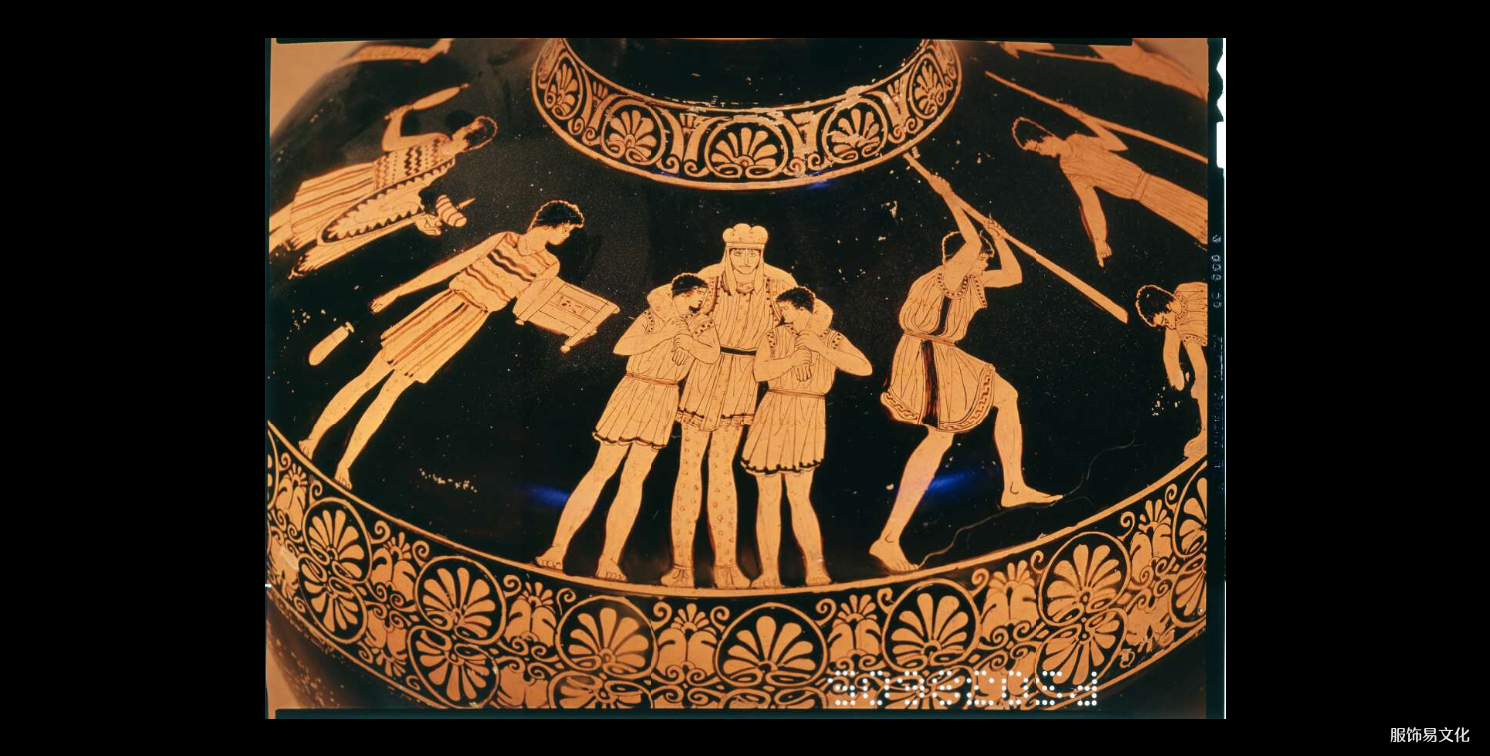 古希腊女性服装chiton、peplos 和 Himation