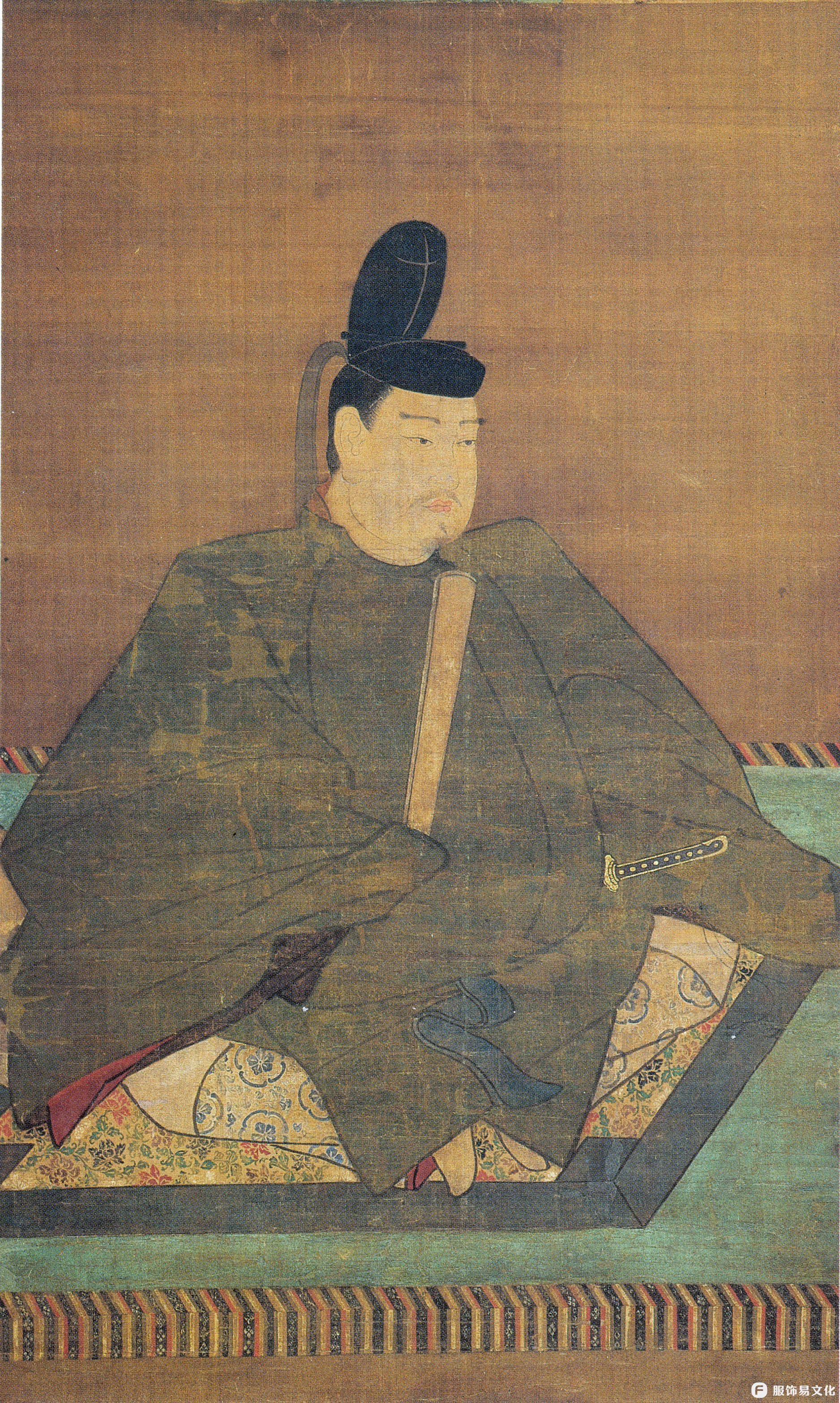 日本镰仓时代圣武天皇肖像的服饰-束带