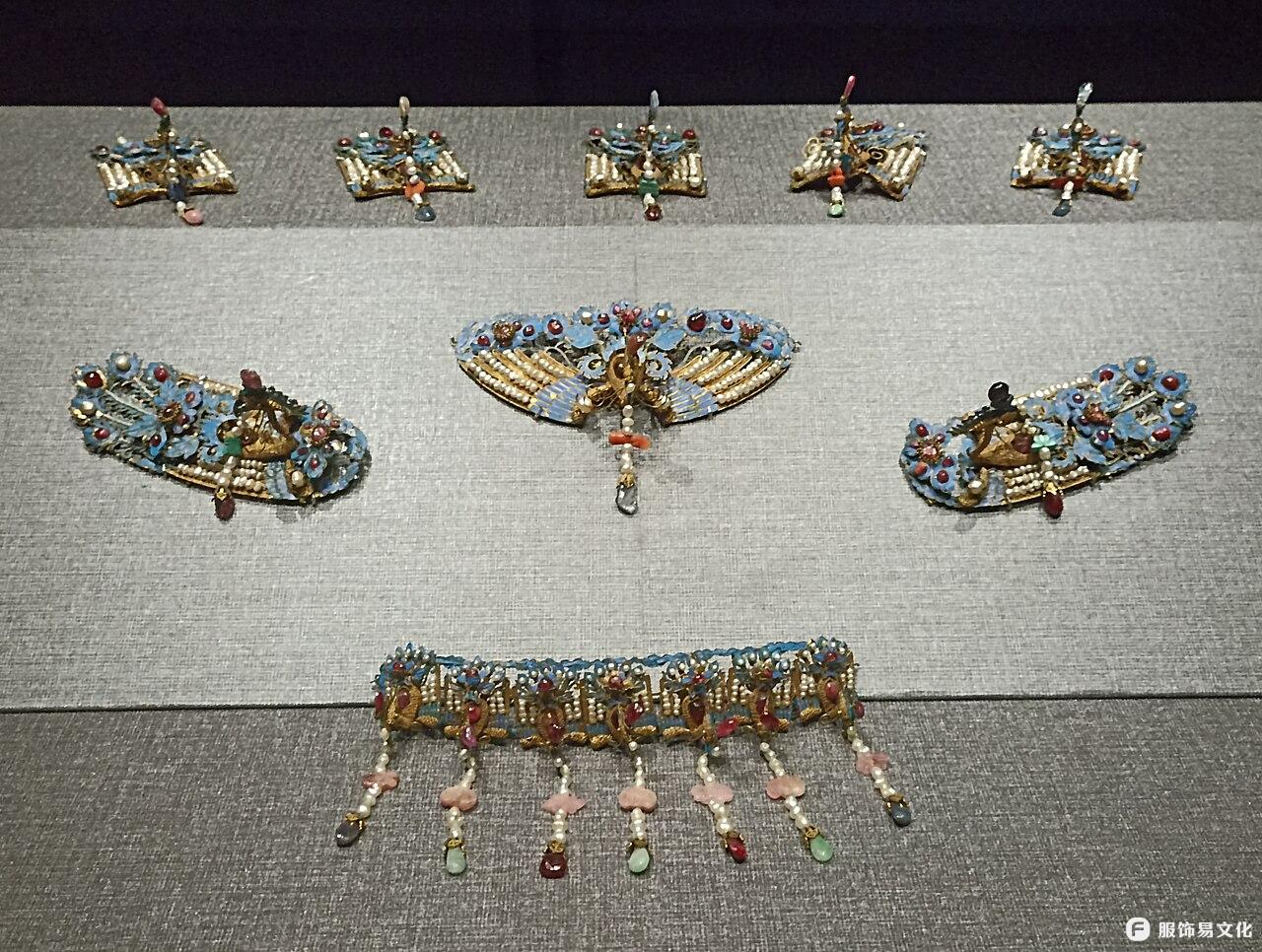 钿子头详解：满钿半钿凤钿区别、材质纹样与清代发展史