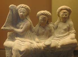 古希腊女性服装chiton、peplos 和 Himation