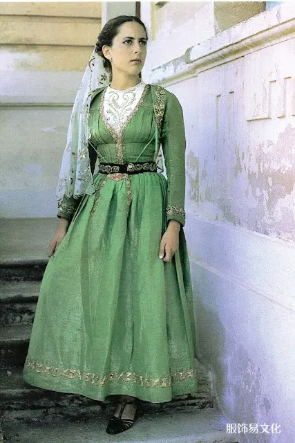 阿尔巴尼亚服饰