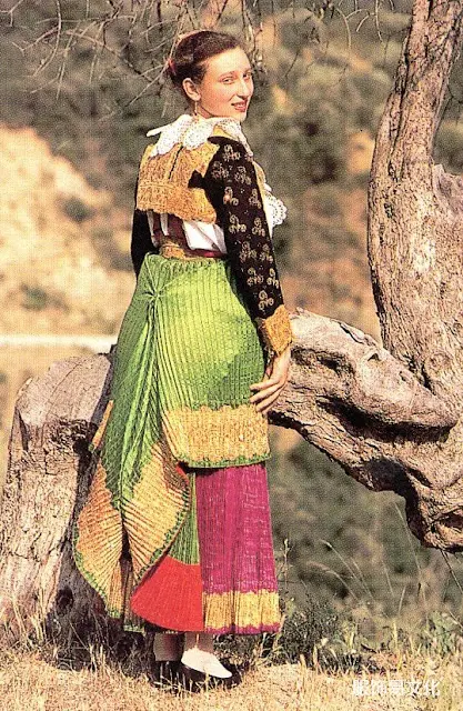 阿尔巴尼亚服饰