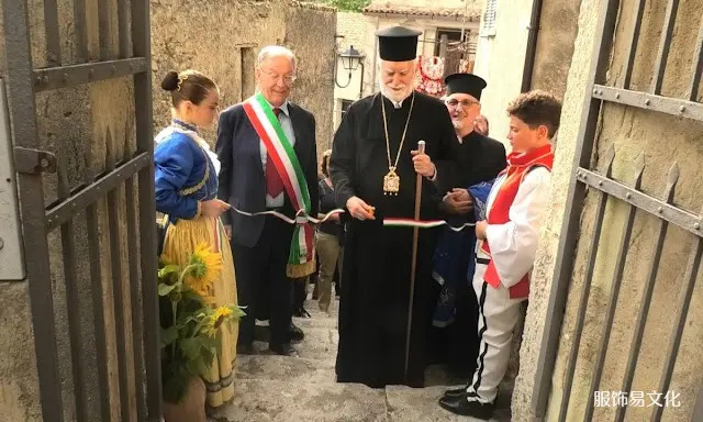 阿尔巴尼亚服饰