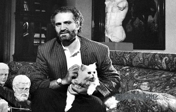 詹尼范思哲传记