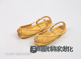 韩国朝鲜时期的服饰特点