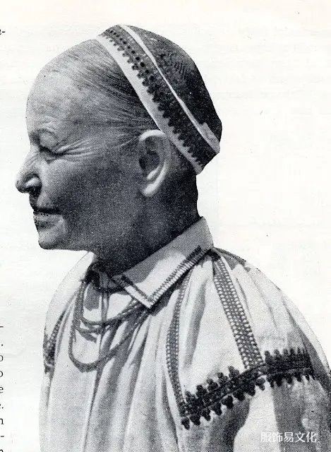 波兰和乌克兰地区的服装特点