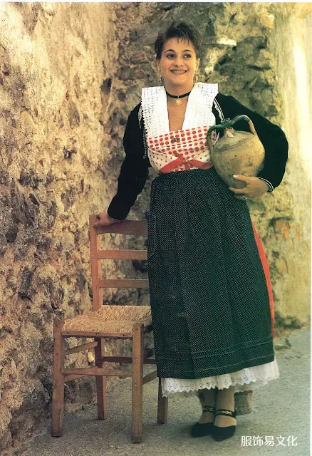 阿尔巴尼亚服饰