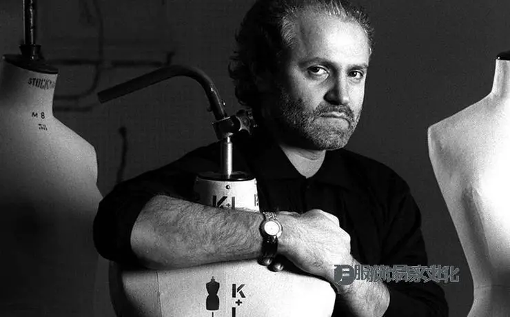 詹尼范思哲传记