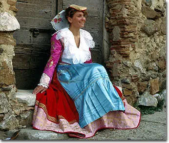 阿尔巴尼亚服饰