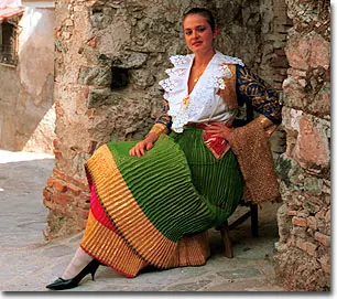 阿尔巴尼亚服饰