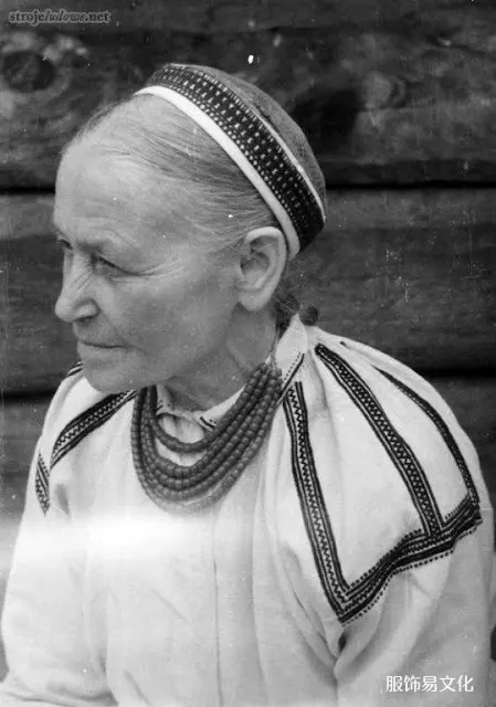 波兰和乌克兰地区的服装特点