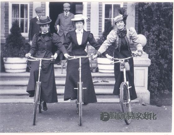 1890年代英国服装史