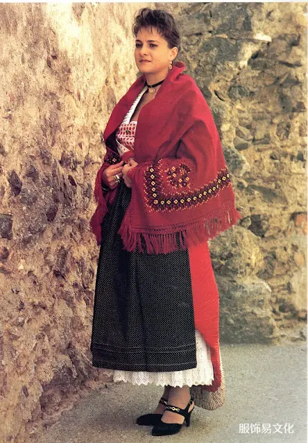 阿尔巴尼亚服饰