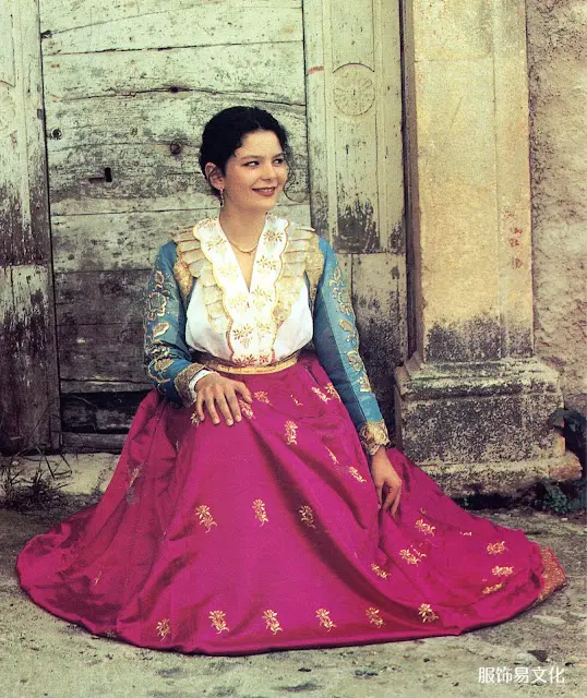 阿尔巴尼亚服饰