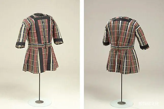 男孩丝绸连衣裙，1867 年