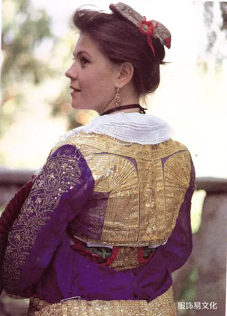 阿尔巴尼亚服饰