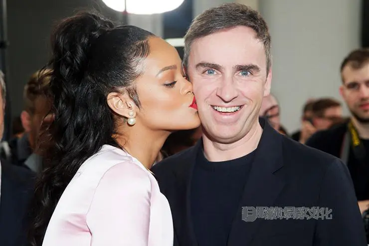 皇家空军西蒙斯