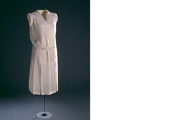 网球裙，20 年代中期