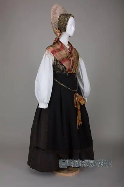 戈雷尼斯卡诺莎