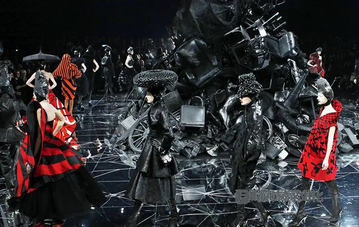 亚历山大·麦昆传记