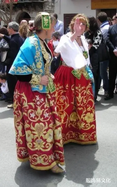 阿尔巴尼亚服饰