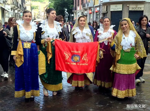 阿尔巴尼亚服饰