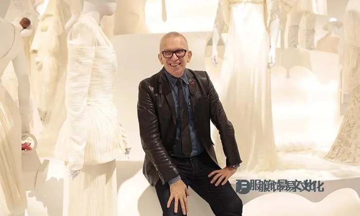 让·保罗·高缇耶简介