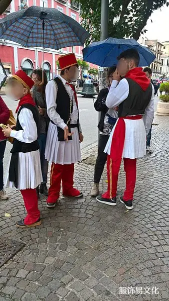 阿尔巴尼亚服饰