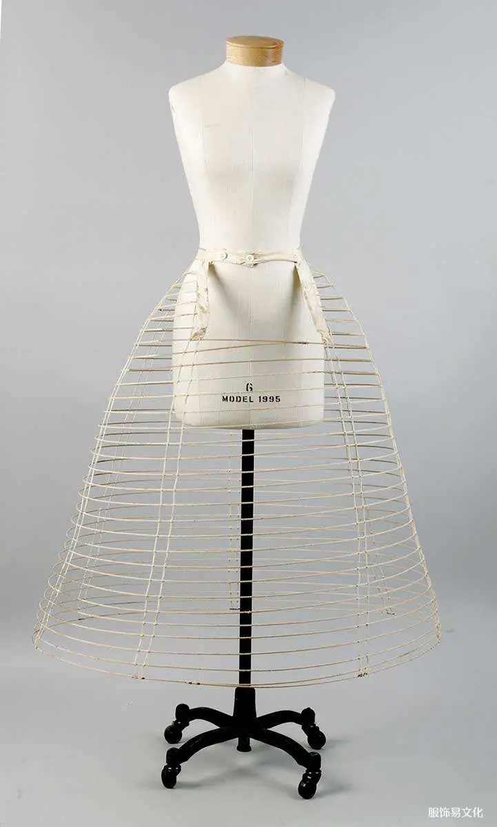 时尚史上 8 个奇葩的趋势