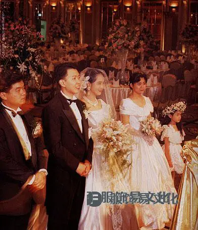 中国19世纪和20世纪婚礼服装变化