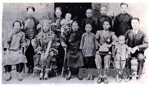 中国19世纪和20世纪婚礼服装变化