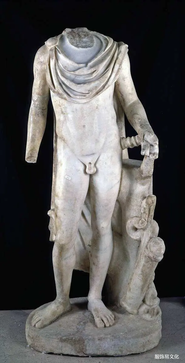 阿波罗罗马斗篷大理石雕像