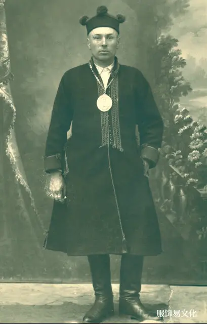 波兰民族服饰特点