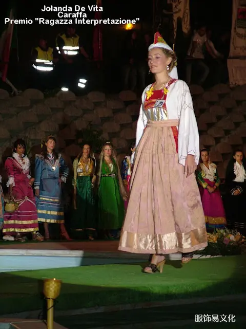 阿尔巴尼亚服饰