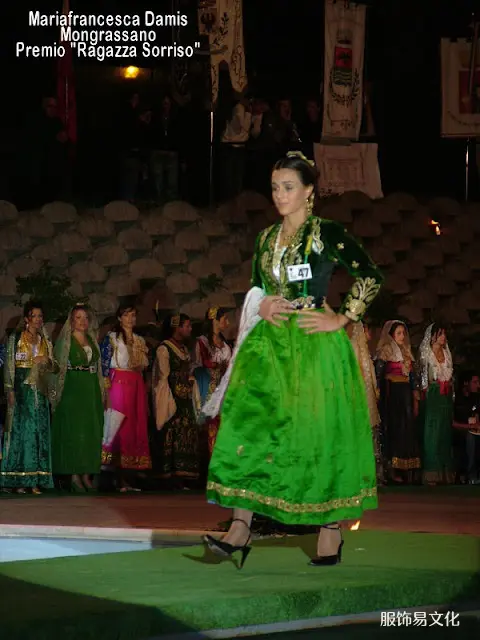 阿尔巴尼亚服饰