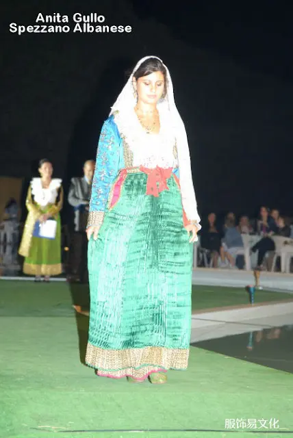 阿尔巴尼亚服饰
