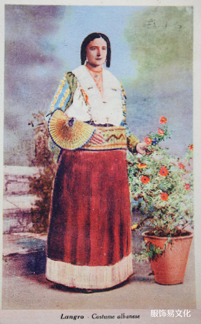 阿尔巴尼亚服饰