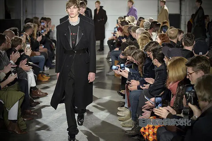 皇家空军西蒙斯