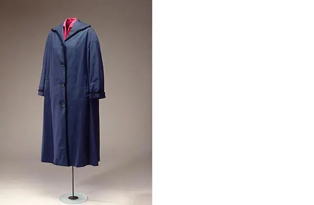 深色府绸女式外套，约 100 厘米 1953年