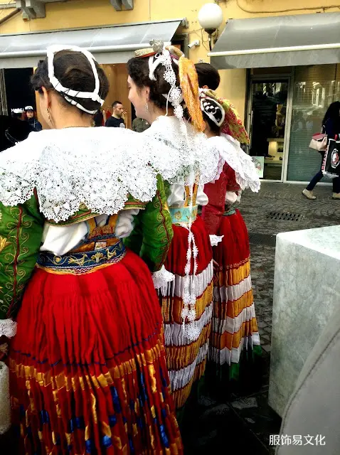 阿尔巴尼亚服饰