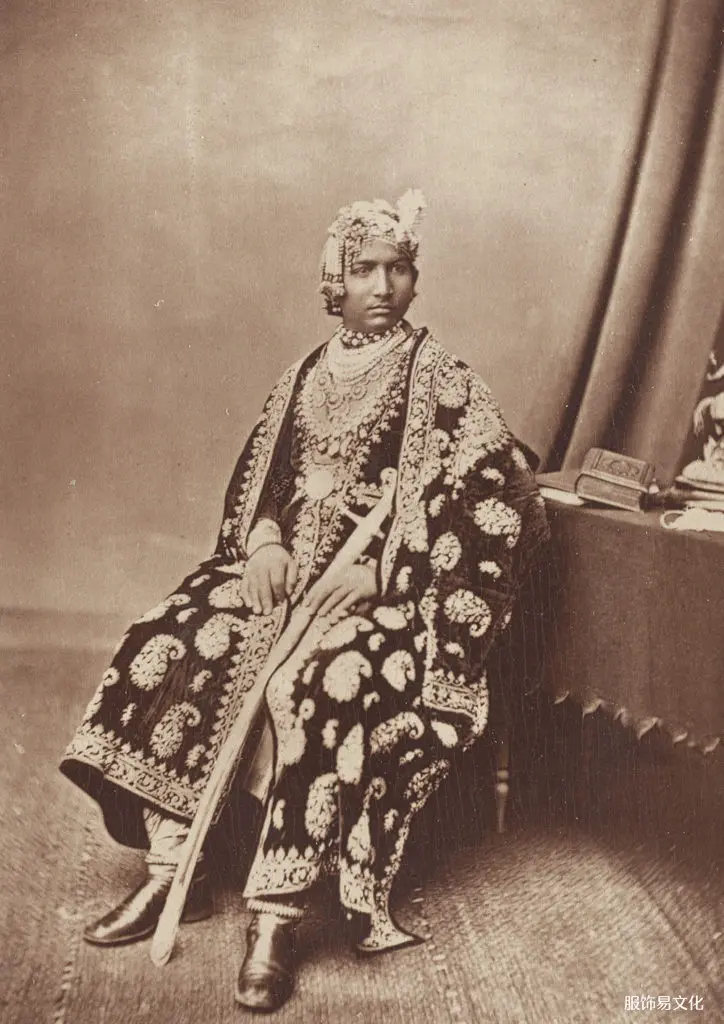 变形：追溯古往今来的经典印度风格剪影 - 服装、服装、舞者和服装、时尚、莫卧儿、尼扎姆、风格