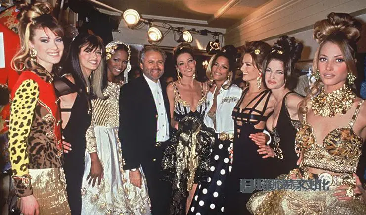 詹尼范思哲传记